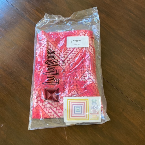 LuLaRoe Valentines TC legging NEW in the package - Picture 2 of 4